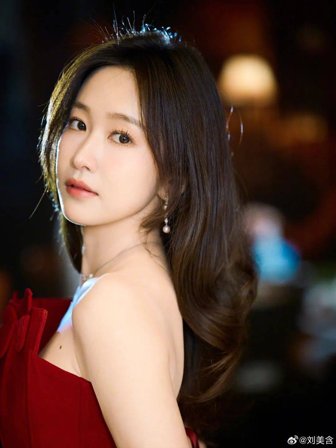 知名女演员鞠躬道歉！