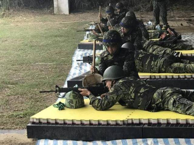 解放军61舰机绕台，072A舰逼近基隆，台军误判后，美军火速行动